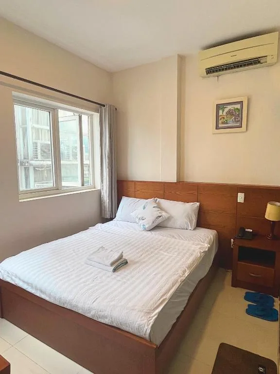 Deluxe Double Room β The Alley Saigon Hotel
